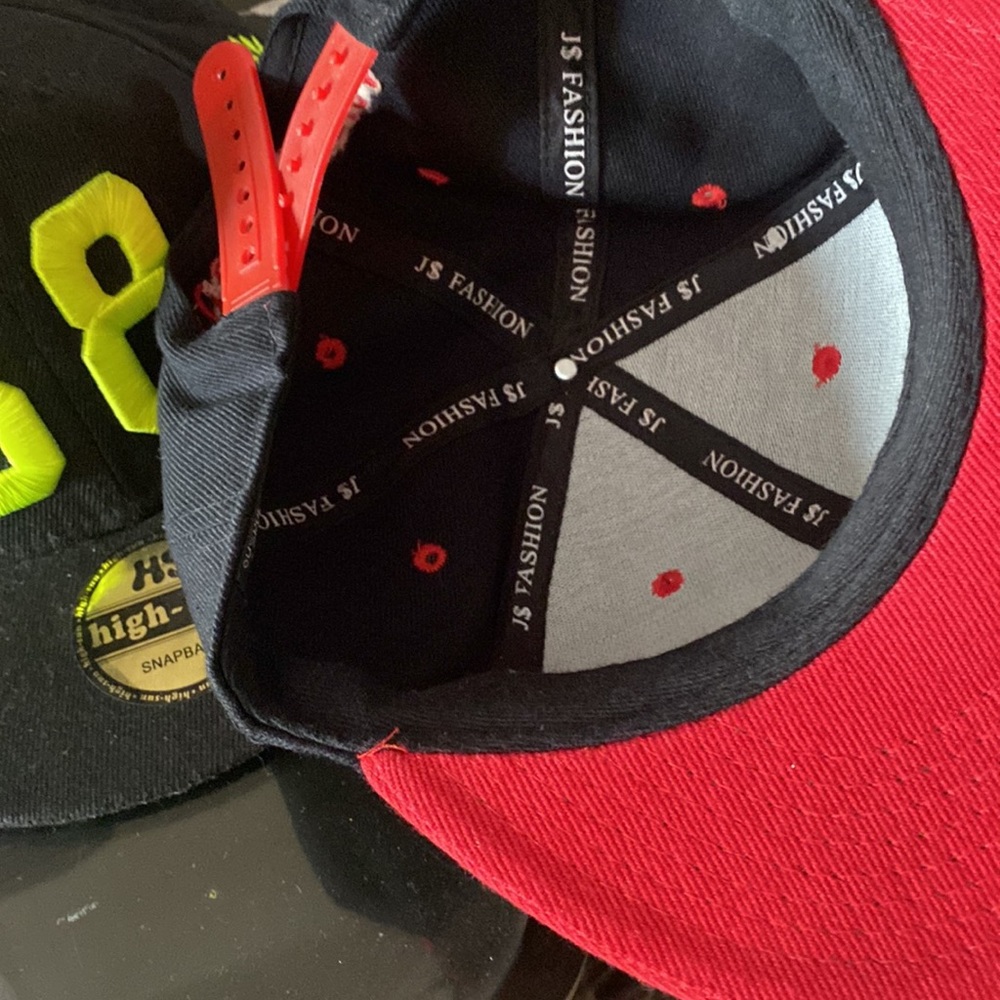 Mens caps Buy 1 get 1 free - Picture 4 of 5
